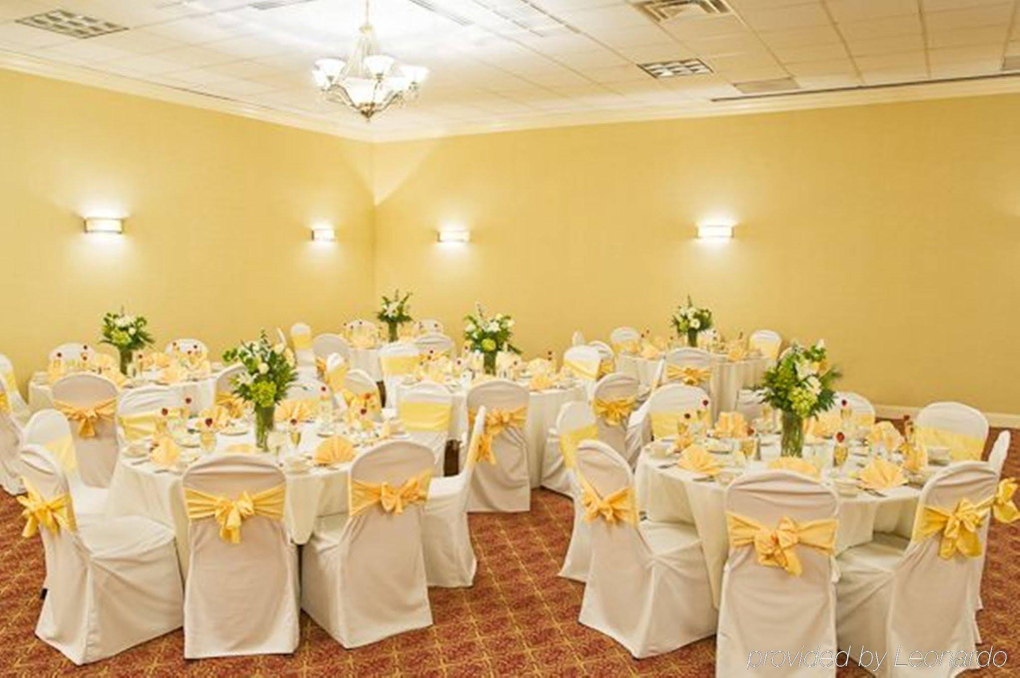 Holiday Inn Boston - Dedham Hotel & Conference Center By Ihg Zewnętrze zdjęcie