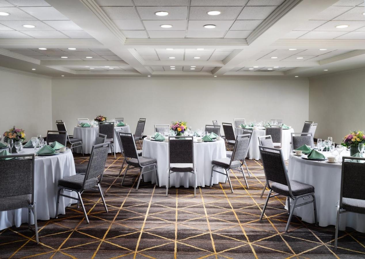 Holiday Inn Boston - Dedham Hotel & Conference Center By Ihg Zewnętrze zdjęcie
