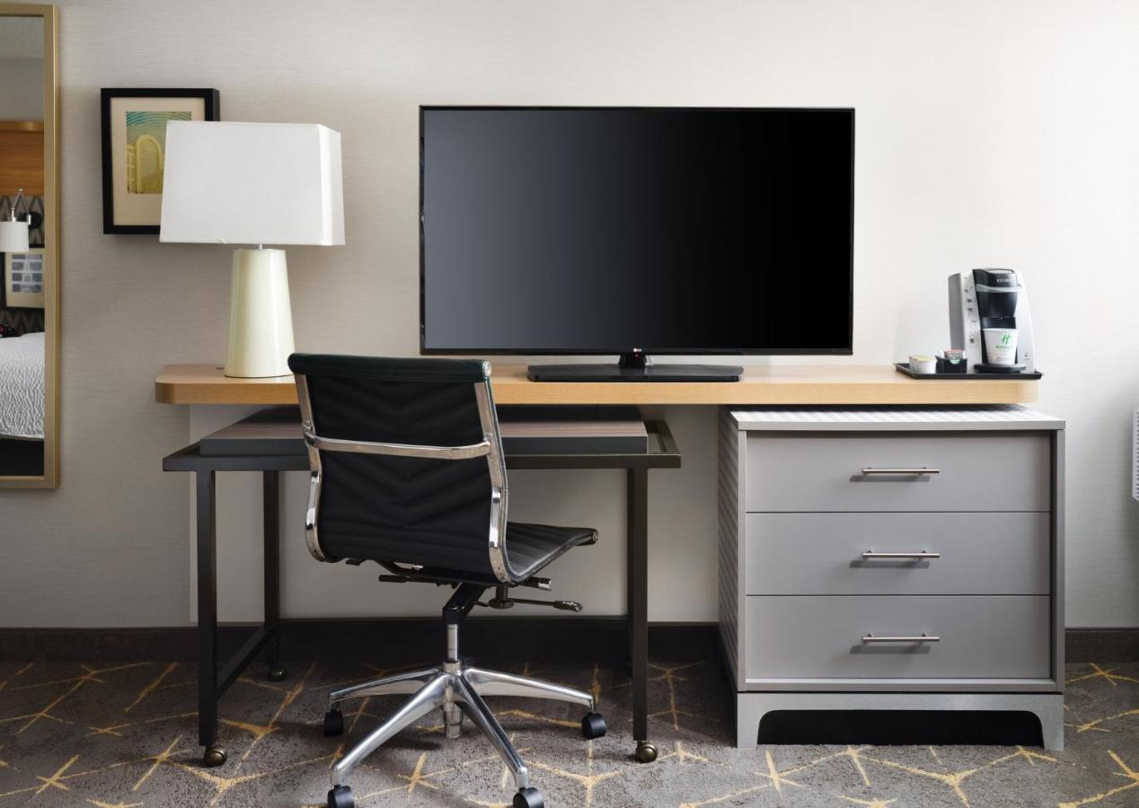 Holiday Inn Boston - Dedham Hotel & Conference Center By Ihg Zewnętrze zdjęcie